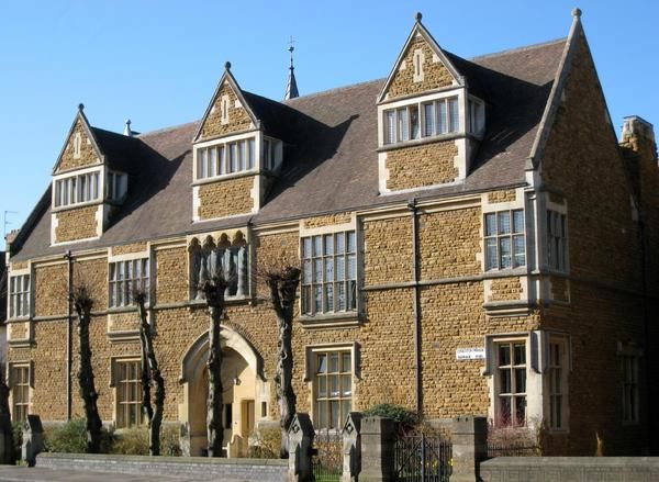 Lịch thi và phỏng vấn trường Bosworth Independence College